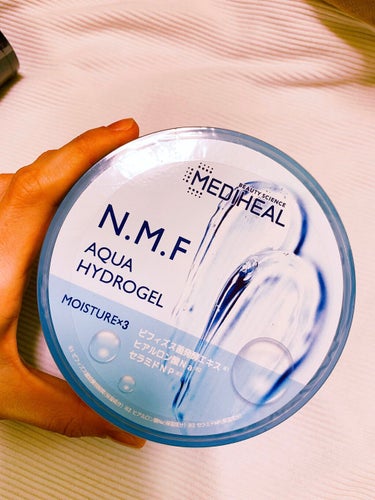 MEDIHEAL メディヒール
N.M.Fアクア ハイドロジェル　300ml  ¥660


LIPSの通販で買いました😆

思ってた以上に量多くてびっくりしました笑
ラムネみたいな匂いの冷たいジェルで