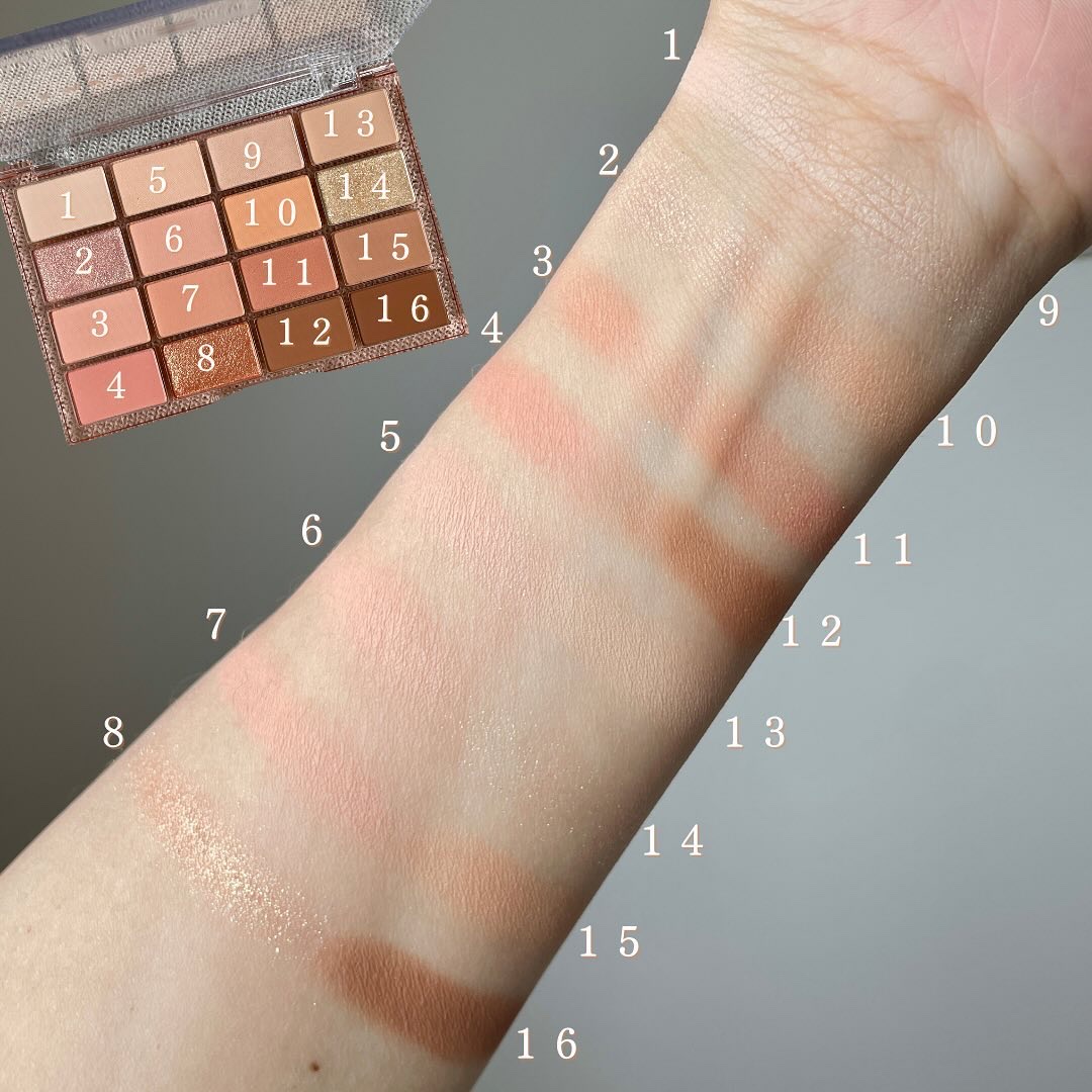 ソフトブラーリングアイパレット/wakemake/アイシャドウパレットを使ったクチコミ（3枚目）