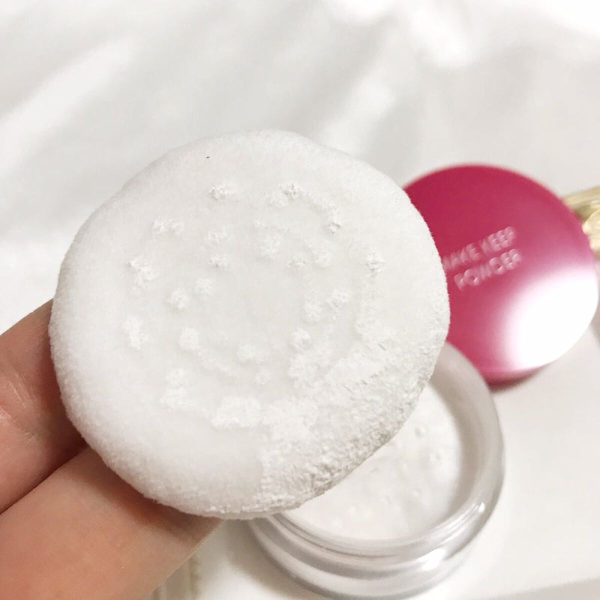 メイク キープ パウダー/コーセーコスメニエンス/ルースパウダーを使ったクチコミ（3枚目）