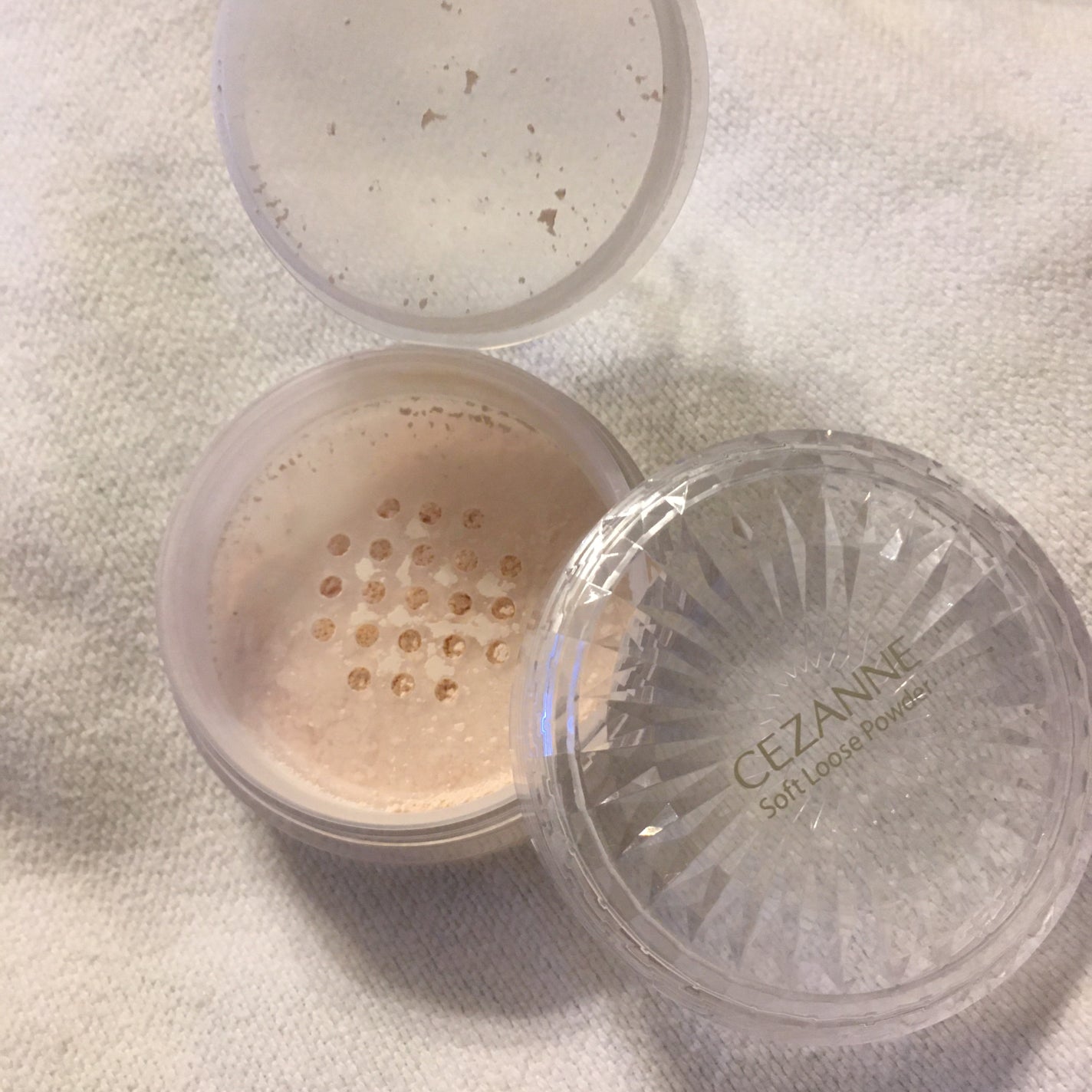 うるふわ仕上げパウダー/CEZANNE/ルースパウダーを使ったクチコミ(1枚目)