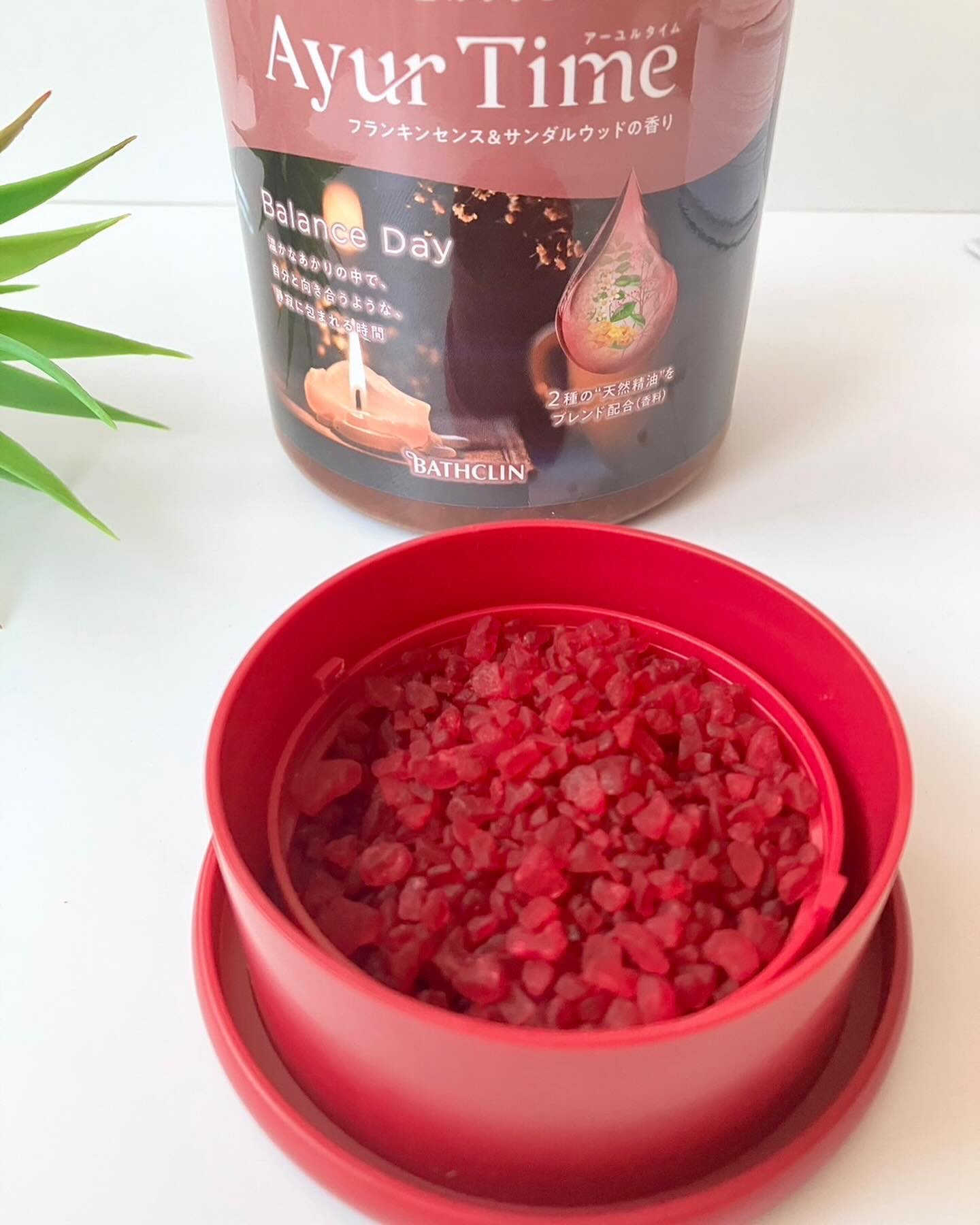 アーユルタイム バランスデイ バスソルト フランキンセンス&サンダルウッドの香り/バスクリン/無機塩系入浴剤を使ったクチコミ（2枚目）