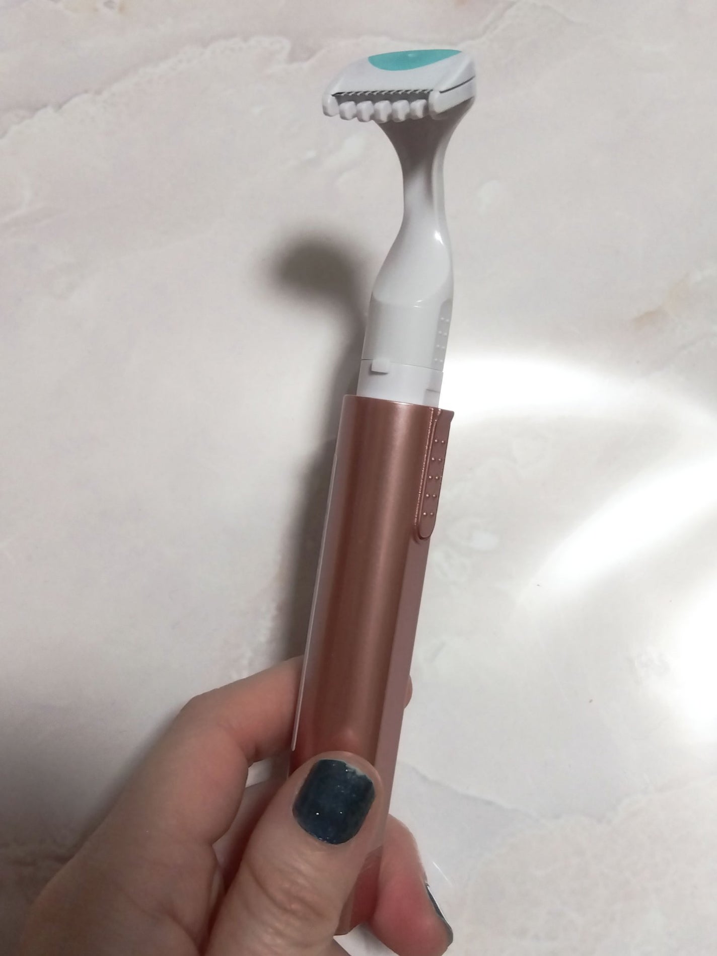 FEMINICARE BPMT-2B 音波振動カミソリ デリケートゾーン用/貝印/シェーバーを使ったクチコミ(1枚目)