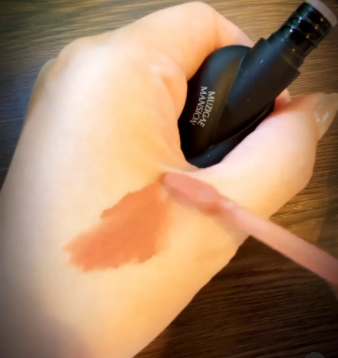 タイアップカバーティント/MUZIGAE MANSION/リップティントを使ったクチコミ（2枚目）