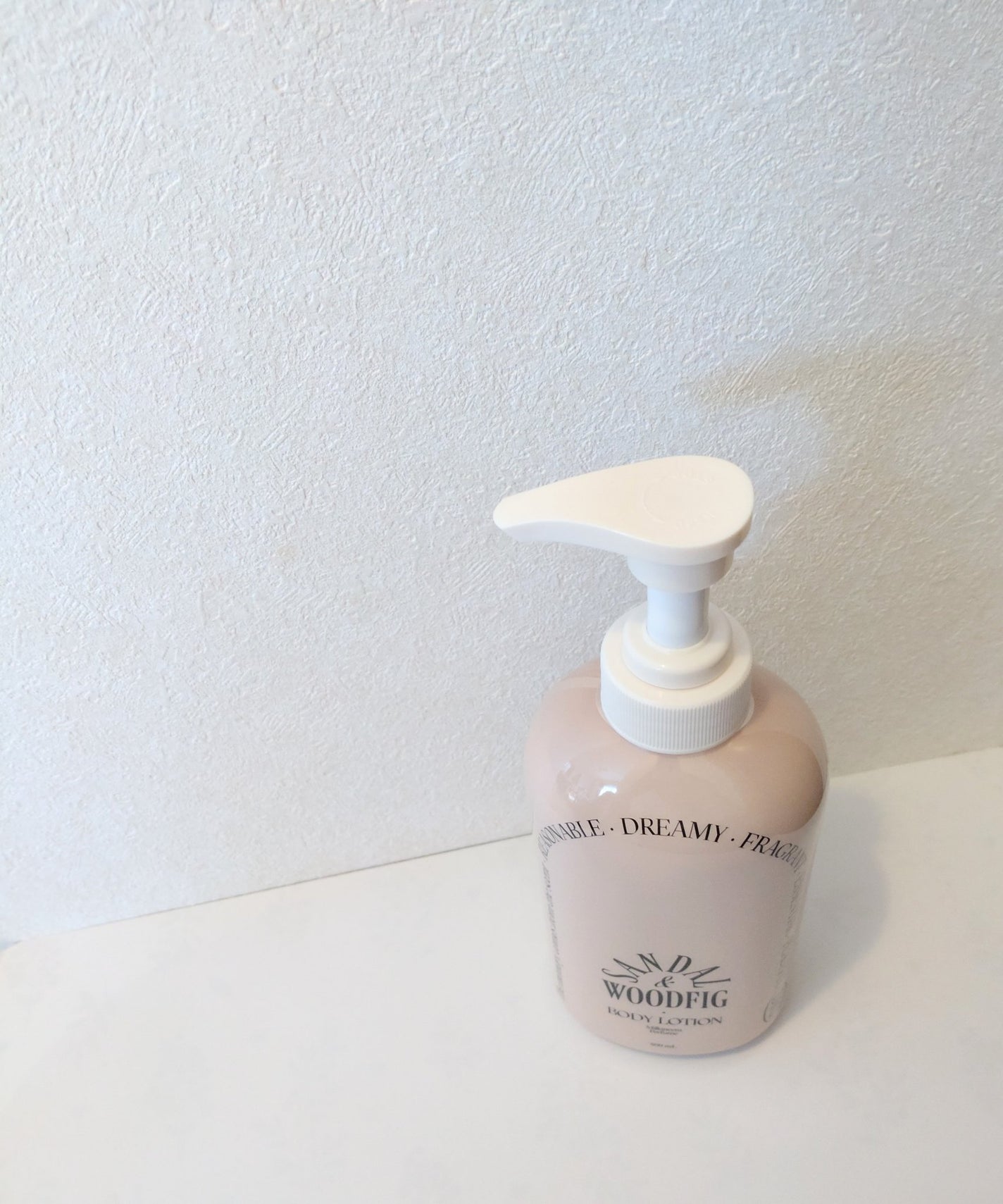 ミルクインセラ パフュームボディローション/odiD/ボディローションを使ったクチコミ(2枚目)