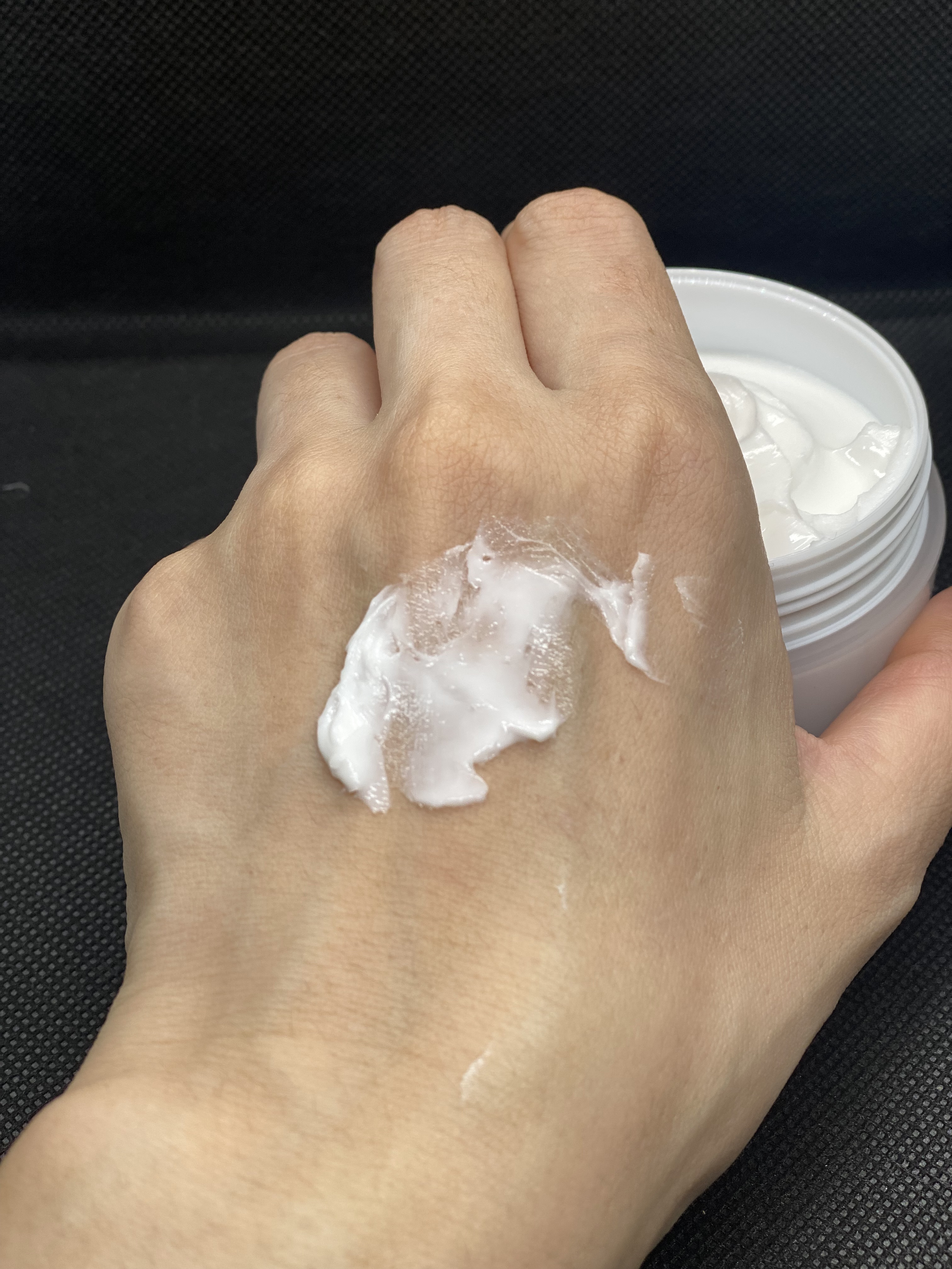 モイストリッチマスククリーム /世田谷コスメ/化粧下地を使ったクチコミ（3枚目）