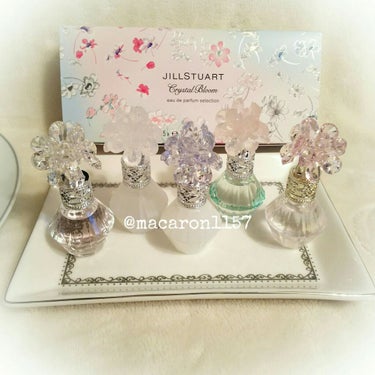 JILL STUART クリスタルブルーム オードパルファン セレクションのクチコミ「ジルスチュアートの商品の中で
唯一、ずっと集めている香水
クリスタルブルームシリーズ🌼

その.....」（2枚目）