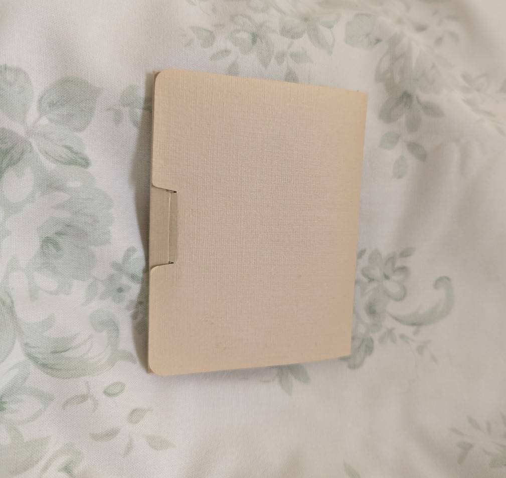 無印良品 あぶらとり紙のクチコミ「無印良品ってシンプルでおしゃれですよね。
無印のあぶらとり紙、商品入れ替えらしく80円くらいで.....」（1枚目）