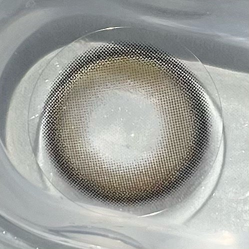 ブラーリング/OLOLA/カラーコンタクトレンズを使ったクチコミ(3枚目)