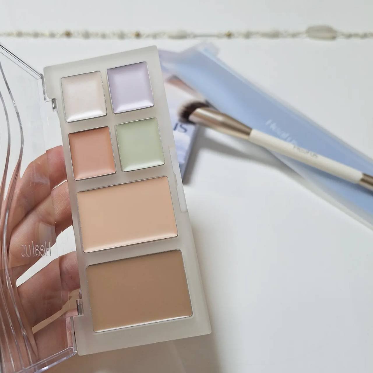 ブリージングコンシーラーパレット/Healus/パレットコンシーラーを使ったクチコミ（2枚目）