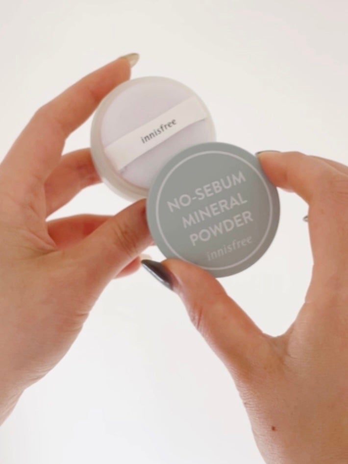 ノーセバム ミネラルパウダー N/innisfree/ルースパウダーを使ったクチコミ(2枚目)