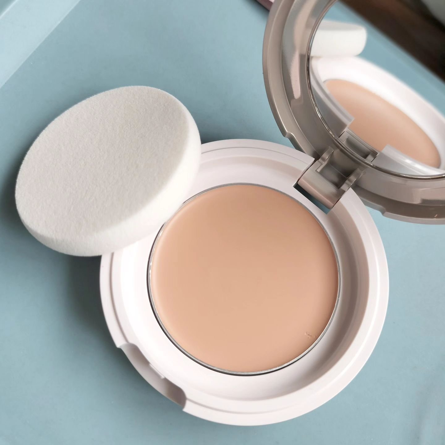 リズムシームレスウェア/TWANY/化粧下地を使ったクチコミ（3枚目）