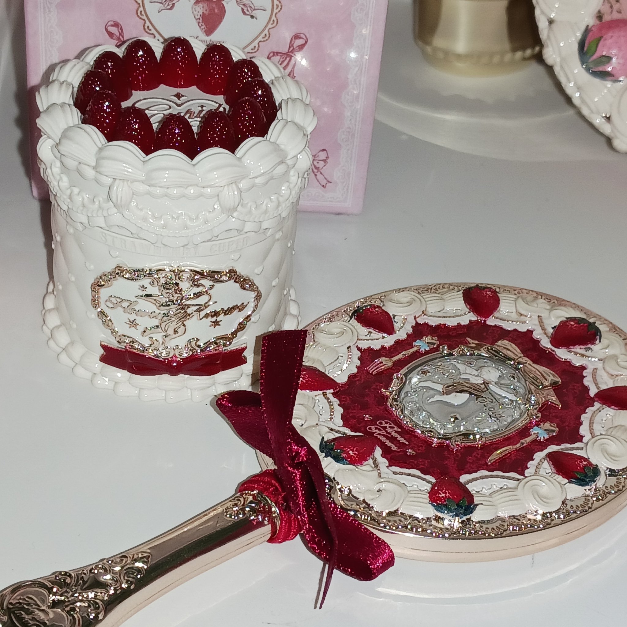 ストロベリーキューピッドコレクション ケーキリップクリーム V01 Vanitea/FlowerKnows/口紅を使ったクチコミ（2枚目）