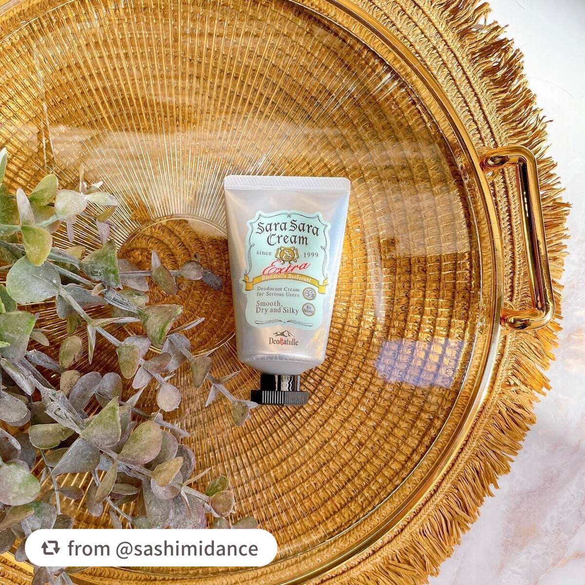 【sashimidanceさんから引用】

“デオナチュレ100名VOICEキャンペーン参加中！

デオナチュレ
さらさらクリーム

有効成分「焼ミョウバン」が
ニオイを元から防ぎ汗を抑える！！

スティックタイプが好きなんだけど
クリーム