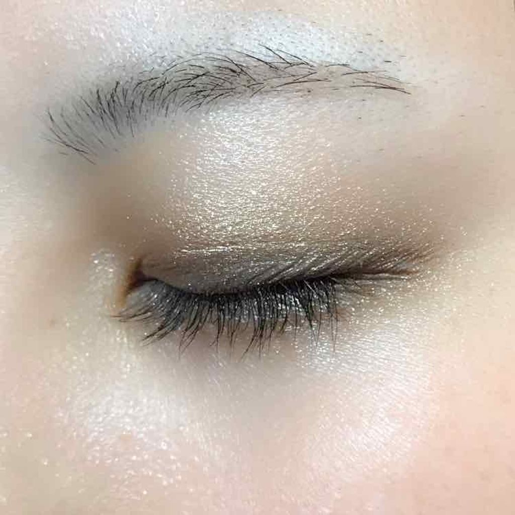 トーンアップアイシャドウ/CEZANNE/アイシャドウパレットを使ったクチコミ(2枚目)