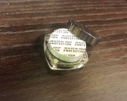 Zi Yi EYESHADOW STICKUP SLICE 6COLOR BEAUTY GLITTER/サンキューマート/ジェル・クリームアイシャドウを使ったクチコミ(4枚目)