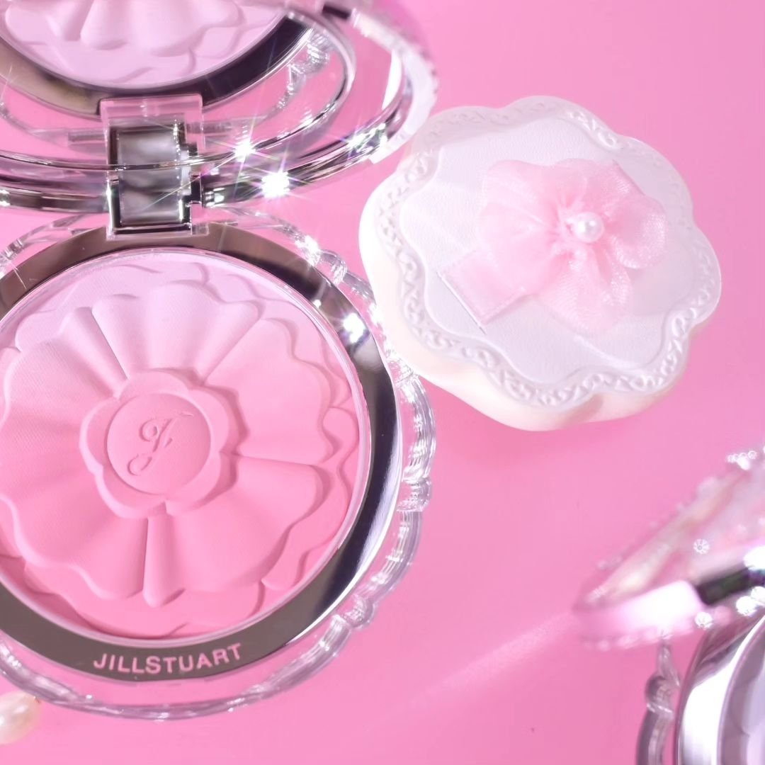 ジルスチュアート　パステルペタル ブラッシュ/JILL STUART/パウダーチークを使ったクチコミ（1枚目）