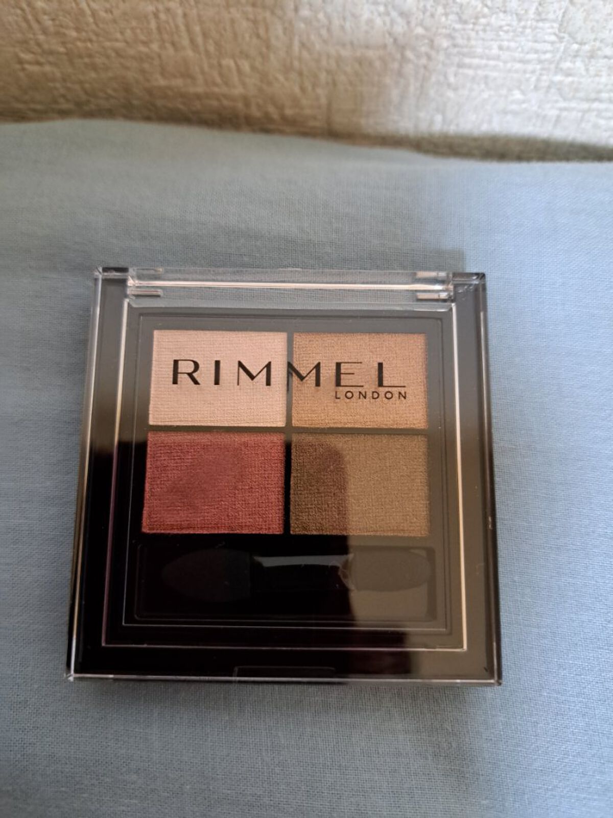 ワンダー エバー アイシャドウ 003　サンセットレッド/リンメル ロンドン/アイシャドウパレットを使ったクチコミ（1枚目）