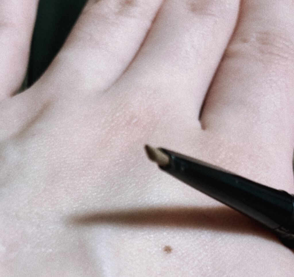 ブロウインク カラーティントデュオ/MAYBELLINE NEW YORK/眉ティントを使ったクチコミ（2枚目）