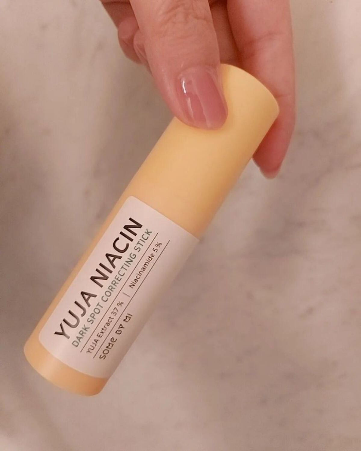 ゆずナイアシンダークスポットコレックティングスティック/SOME BY MI/美容液を使ったクチコミ(6枚目)