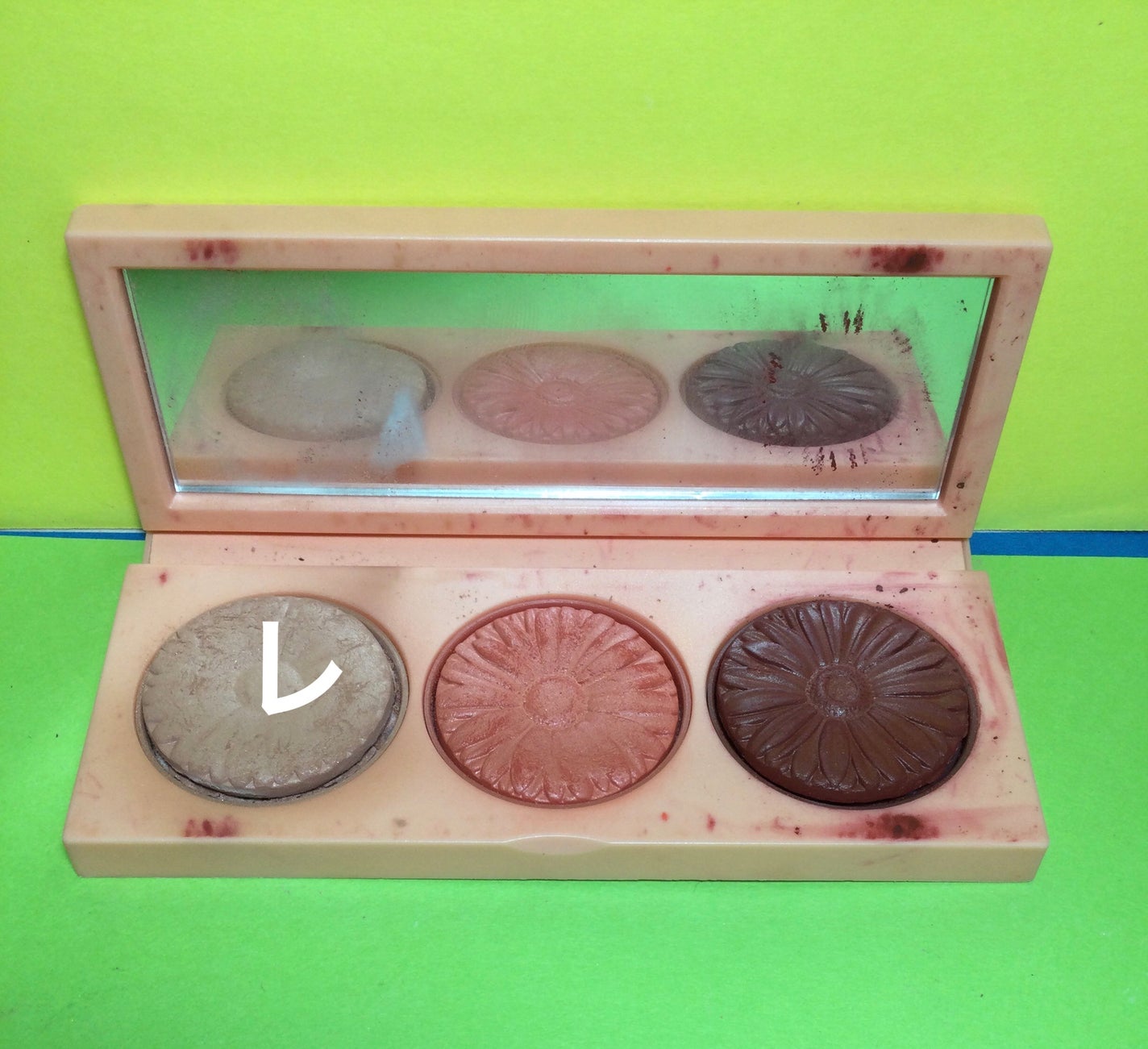 エレガンス ラ プードル オートニュアンス リクスィーズ/Elégance/プレストパウダーを使ったクチコミ(3枚目)