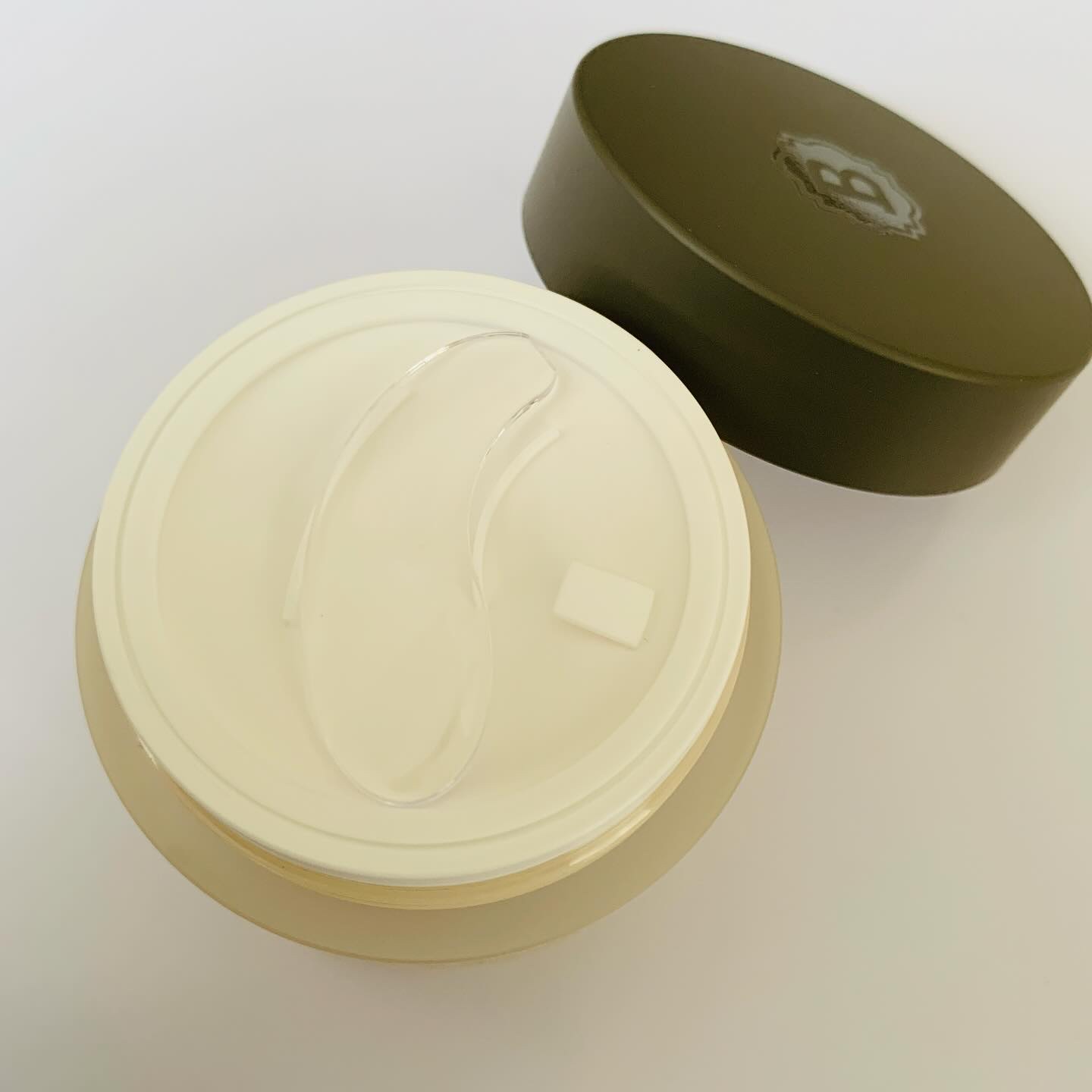 Pressed Serum Gold Apricot/BLITHE/美容液を使ったクチコミ（3枚目）