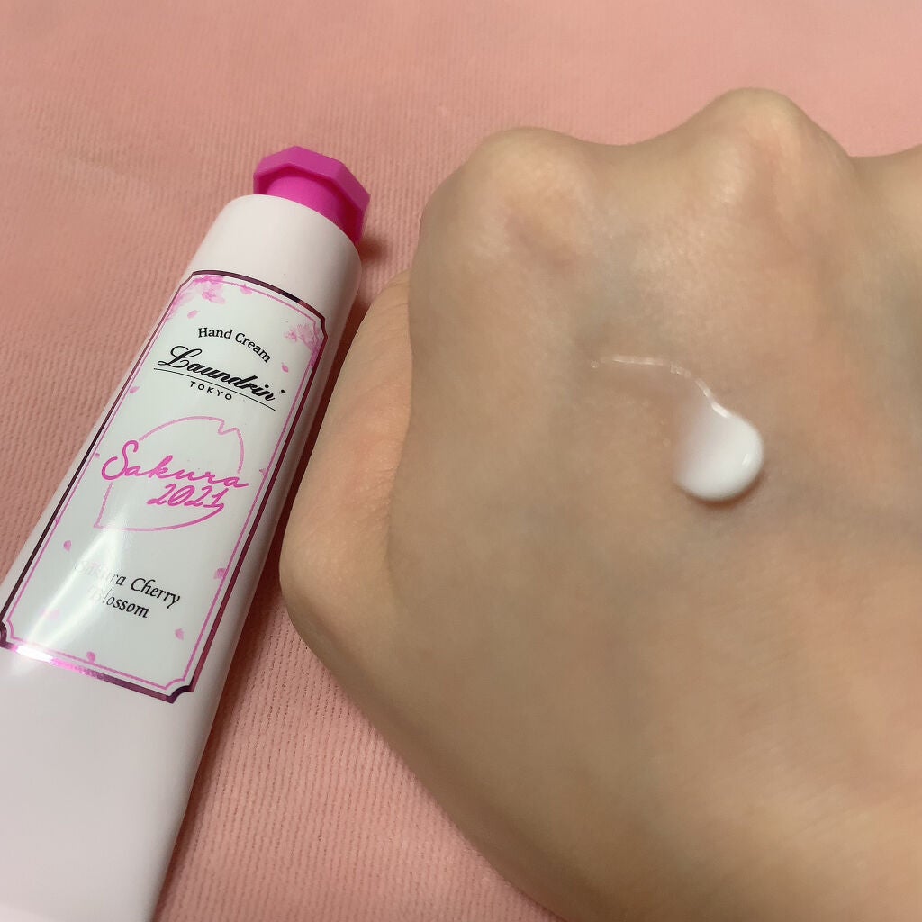 パフュームハンドクリーム サクラチェリーブロッサム2022/ランドリン/ハンドクリームを使ったクチコミ(2枚目)