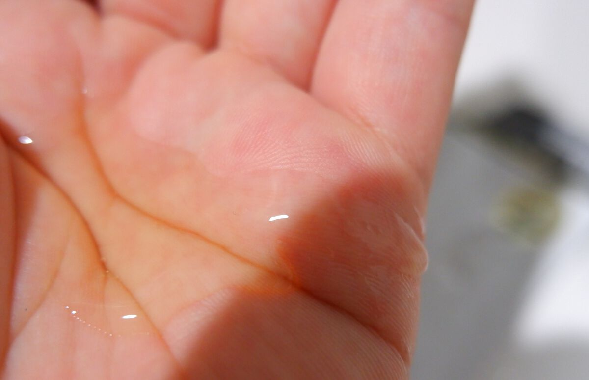 プレミアムイオン クイックスムースウォーター （毛髪美容補修水）/IONICO/洗い流すヘアトリートメントを使ったクチコミ（2枚目）