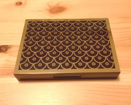 ESTEE LAUDER グッド アズ ゴールド 2018のクチコミ「
こんばんは〜
今回は12/1に発売されたエスティローダーのグッドアズゴールドを✨✨
デパコ.....」(3枚目)