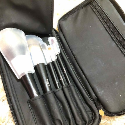 バックステージ ホリデイ ブラシ セット/Dior/メイクアップキットを使ったクチコミ(2枚目)