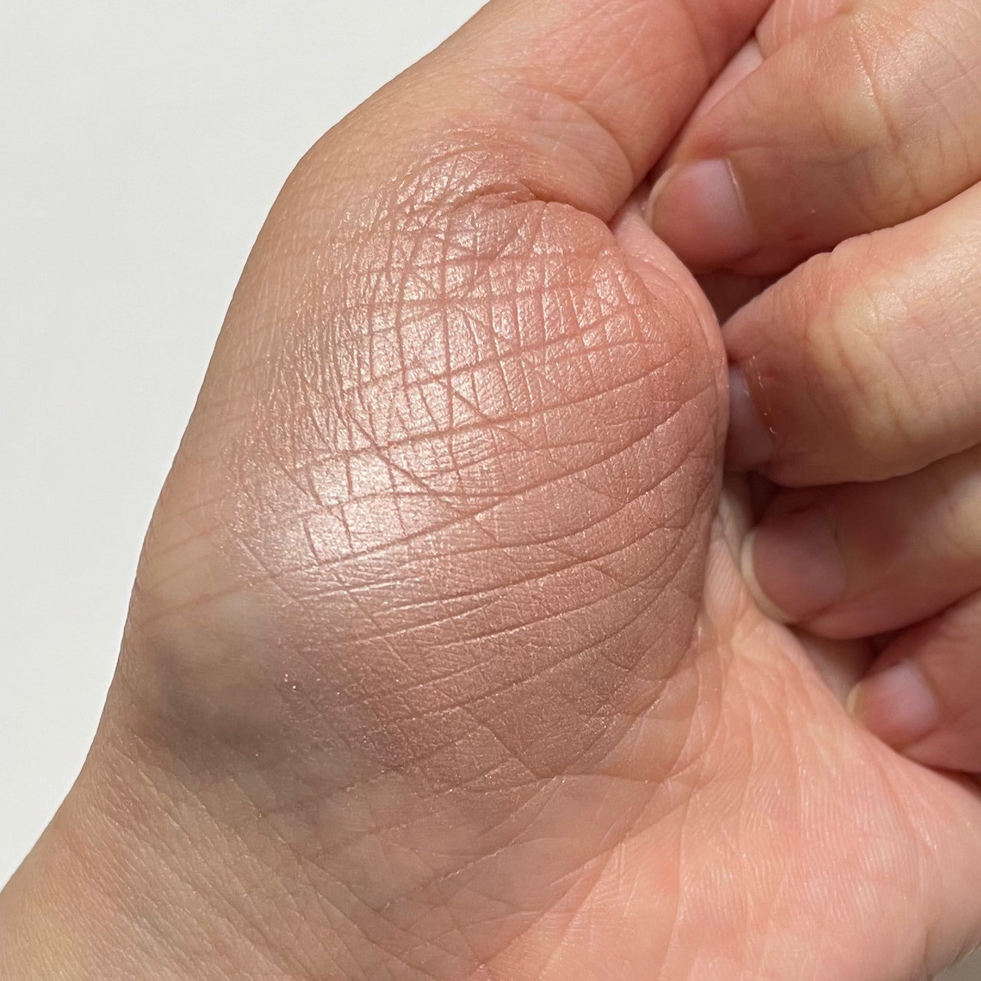 ローズグロウ イルミネーター /ローラ メルシエ/プレストパウダーを使ったクチコミ(2枚目)