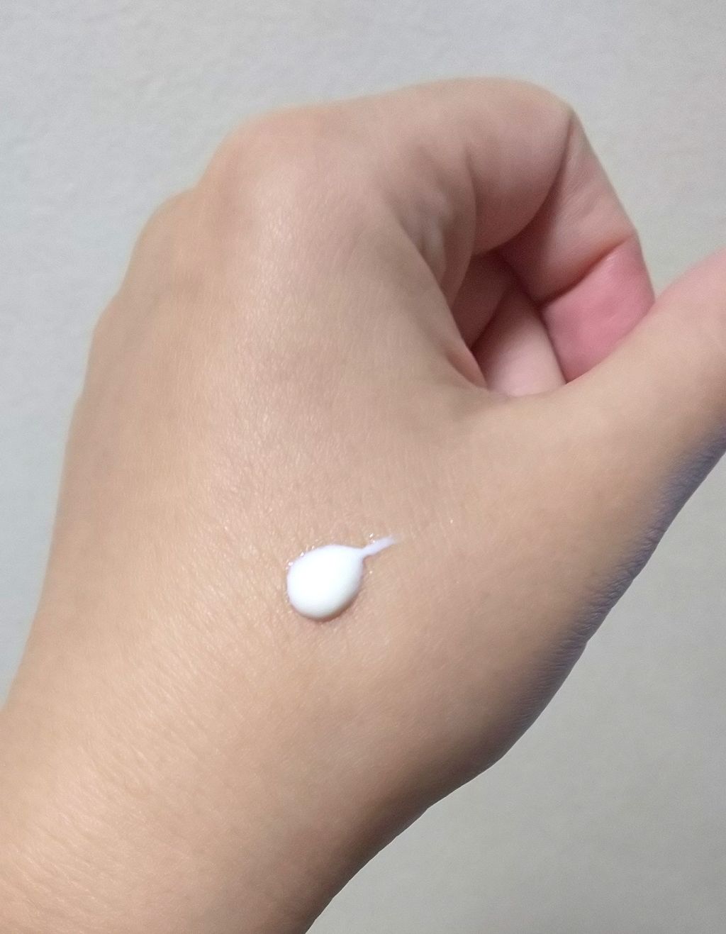 エリクシール エリクシール ホワイト デーケアレボリューション C+のクチコミ「エリクシールのホワイトデーケアレボリューションC+♥️


これは私には欠かせないアイテムです.....」（2枚目）