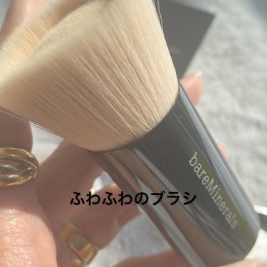 bareMinerals ビューティフル フィニッシュ ブラシのクチコミ「★━━━━
ᴏʀɪɢɪɴᴀʟ ꜰᴏᴜɴᴅᴀᴛɪᴏɴ
使ってみたよぉ 𓈒𓂂🪞

ブラシもふわふわ.....」（2枚目）