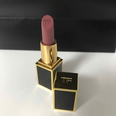 リップ カラー マット 04B トーマス/TOM FORD BEAUTY/口紅を使ったクチコミ（2枚目）