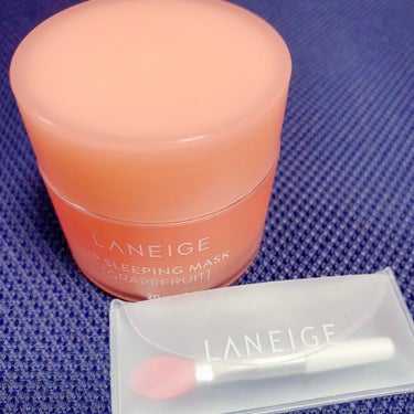 私のリップケア💋💕

私の毎日のリップケアを紹介します！
使っているのは
・LANEIGE リップスリーピングマスク
・ニベア モイスチャーリップ 無香料

私は
寝る前にリップ スリーピングマスクを
