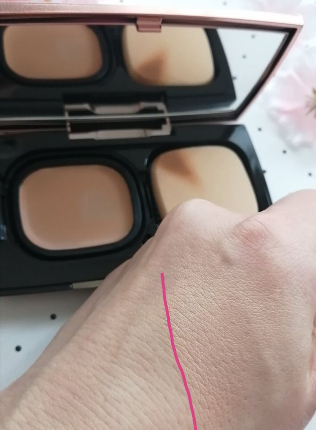 フローレス フィット/COVERMARK/クリーム・エマルジョンファンデーションを使ったクチコミ(3枚目)