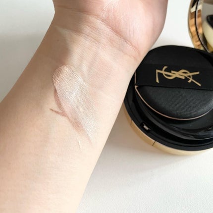 アンナ*.・🤍𐙚 on LIPS 「🖤【YVESSAINTLAURENT】アンクルドポールクッショ..」(4枚目)