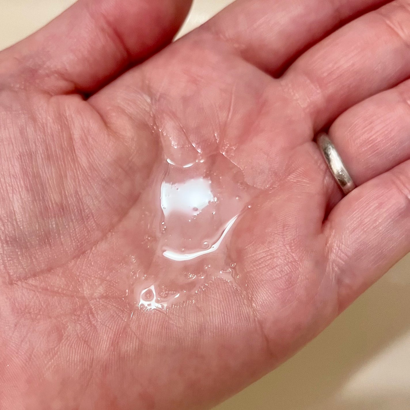 スーパーリッチシャイン ダメージリペア とろとろ補修ヘアオイル/LUX/ヘアオイルを使ったクチコミ(2枚目)