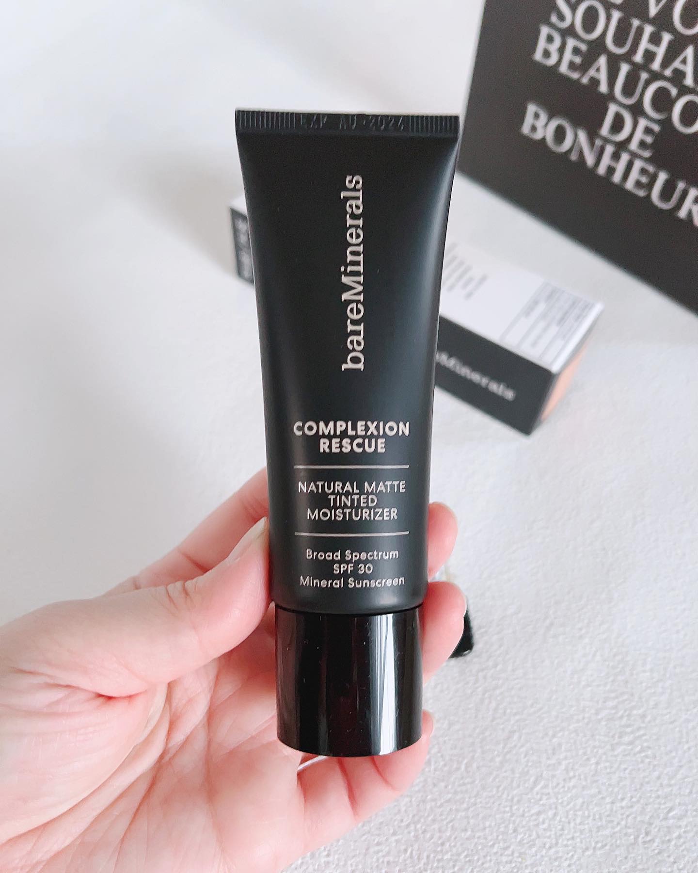 CR ナチュラル マット モイスチャライザー カシュ― 3.5/bareMinerals/クリーム・エマルジョンファンデーションを使ったクチコミ（2枚目）