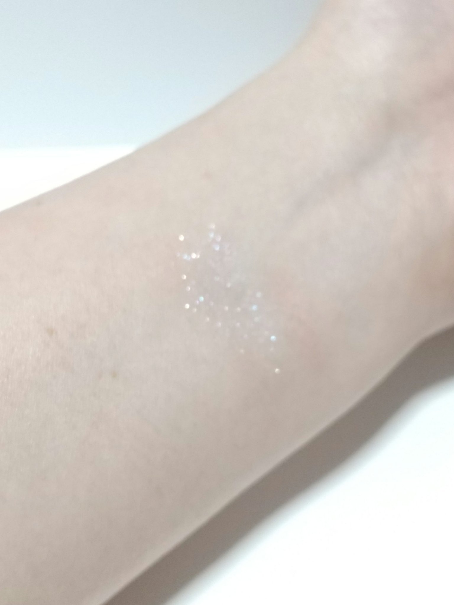 シャドーカスタマイズ　（ブリリアントグリッター） BL761（水の砂）/MAJOLICA MAJORCA/グリッターを使ったクチコミ（3枚目）