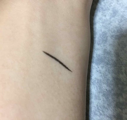 チャーミングブラックアイライナー/ティアラガール/リキッドアイライナーを使ったクチコミ(2枚目)