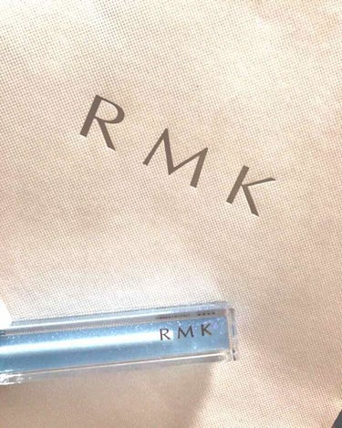 
こちらはRMKリップジェリーグロス
03 ベビーブルー です💄
前に保湿液を買った時に悩んで買わずに
帰ってきたのですが結局
欲しくて購入しました💸笑

RMKのグロスは他にも
クリスマス限定のレッド