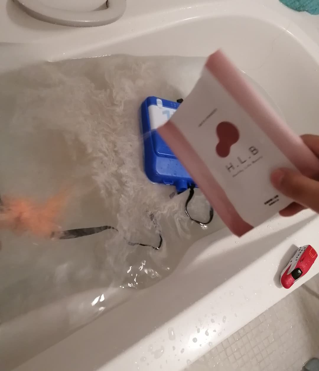 H.L.Bバスパウダー おやすみ前の新習慣 /H.L.B/炭酸系入浴剤を使ったクチコミ（3枚目）