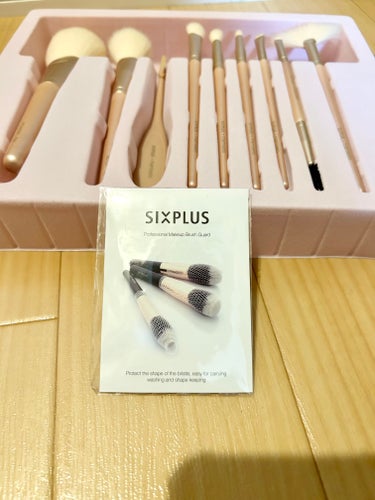 SIXPLUS
SIXPLUS×mamiseto メイクブラシ9本セット

マミ様ブラシセットようやく購入出来ました🤗✨

初めは付録のブラシで使ったのですが
百均の硬いブラシとは訳が違う😂
今までブラシに興味はあったけど
どこの何を買えば良いのかわからないまま

とりあえずの百均のでした💦

ほんとにこのセット買って良かった✨

眉毛のブラシでアイライナーも引けて
今までとメイクの雰囲気も変えられて
メイクが上手くなった気になります😊

何よりメイクが上手く行くので楽しくて仕方ないです

自分にもプレゼントにも最高のセットですの画像 その2