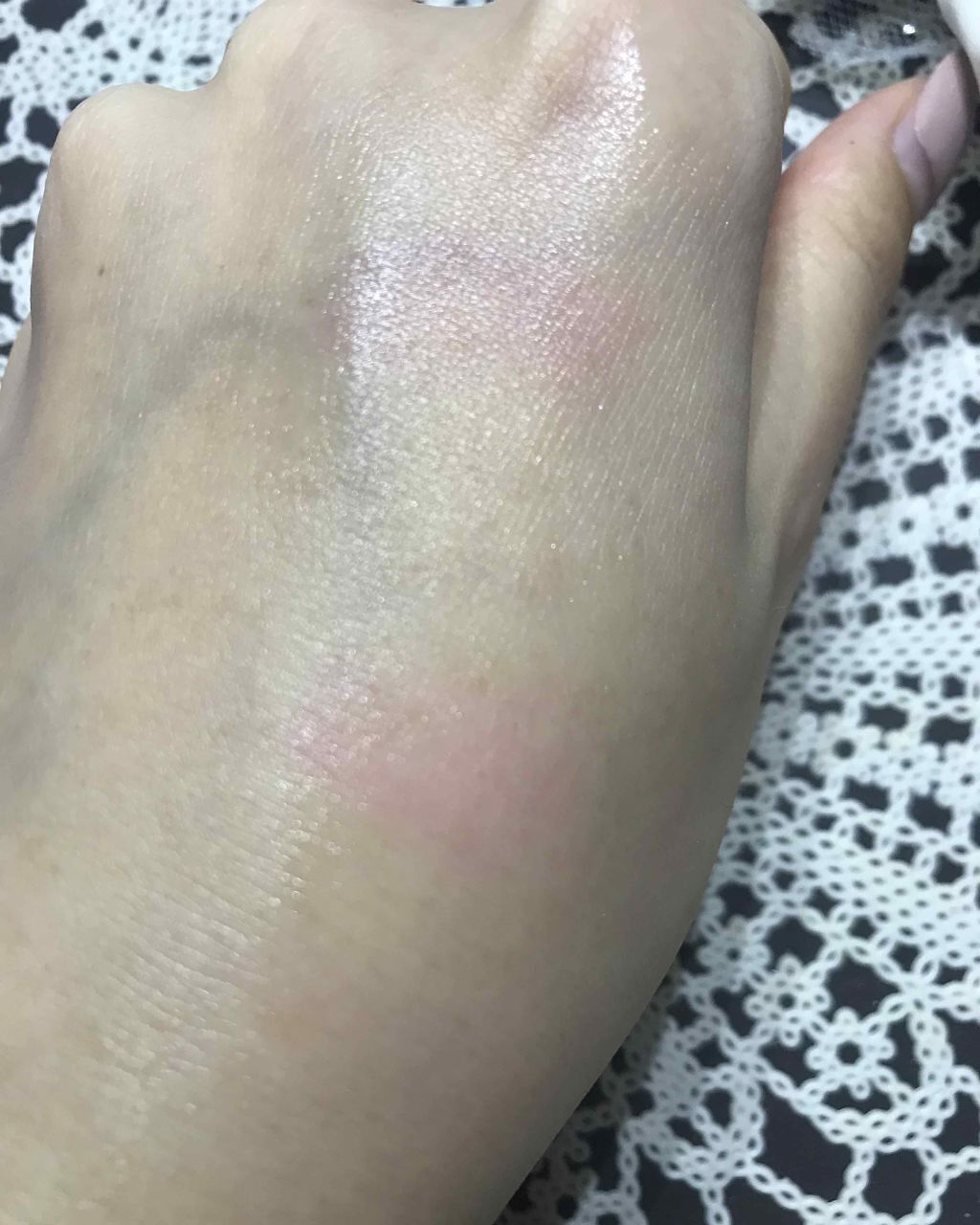 ユイルカレス/ロレアル パリ/リップグロスを使ったクチコミ(4枚目)