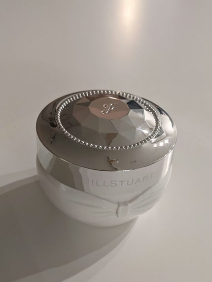 ジルスチュアート  ホワイトフローラル  ハンドクリーム  ディープモイスチュア /JILL STUART/ハンドクリームを使ったクチコミ(1枚目)