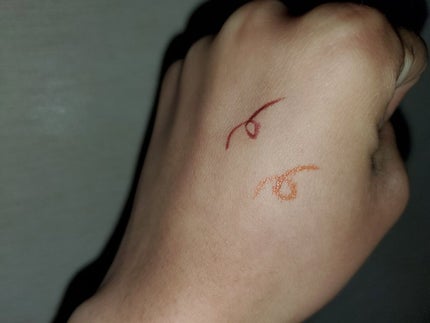 ウルトラカラー アイライナー/MAYBELLINE NEW YORK/リキッドアイライナーを使ったクチコミ(2枚目)