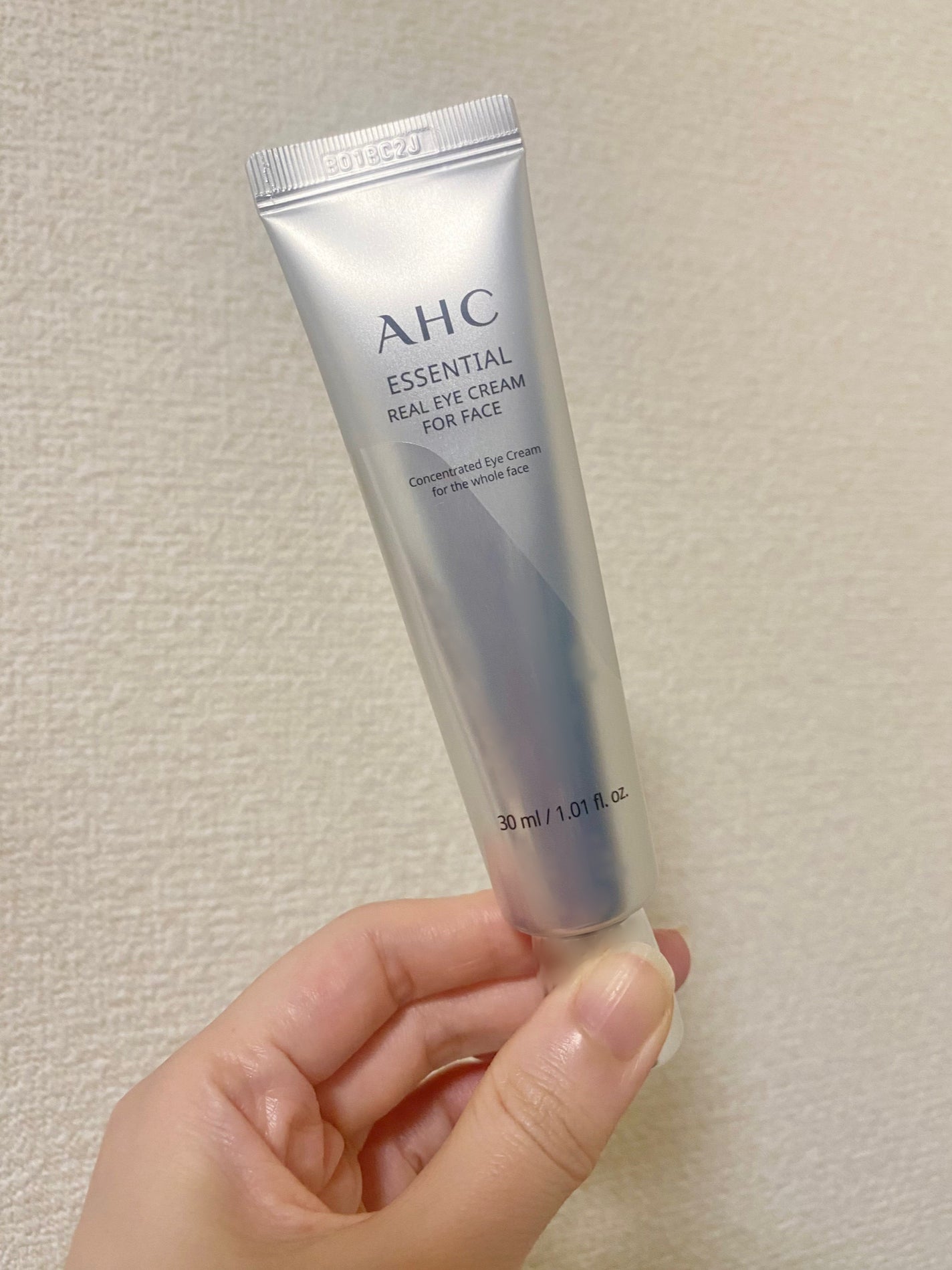 エッセンシャル リアル アイクリーム フォーフェイス/AHC/アイケア・アイクリームを使ったクチコミ(2枚目)