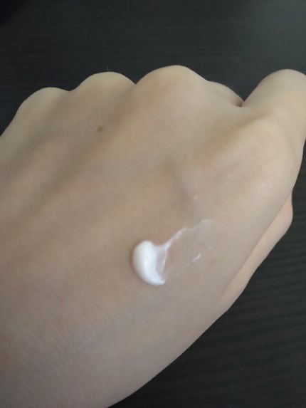 ニベアUV ディープ プロテクト&ケア トーンアップ エッセンス/ニベア/日焼け止めローションを使ったクチコミ(3枚目)