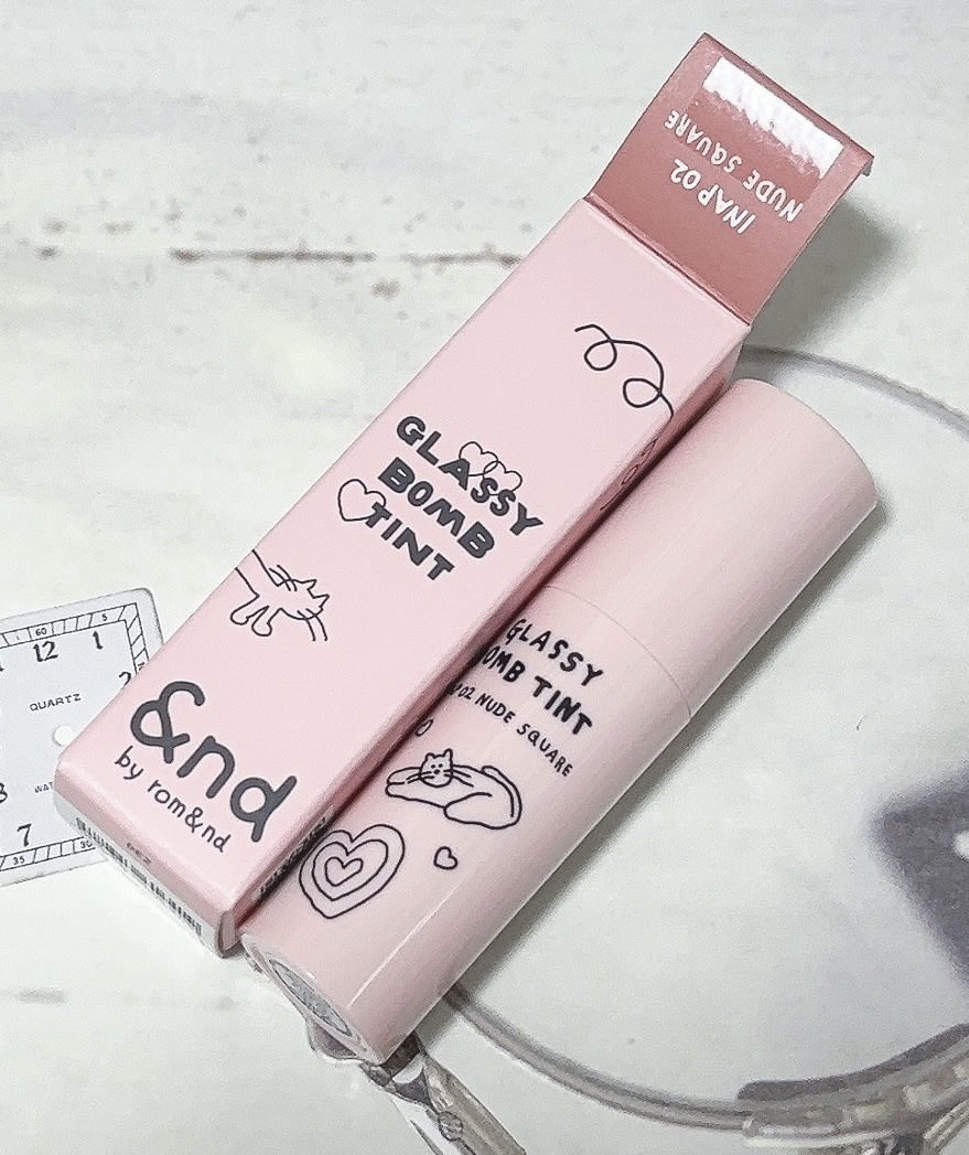 グラッシーボムティント INAP02 ヌードスクエア/&nd by rom&nd/リップティントを使ったクチコミ（2枚目）