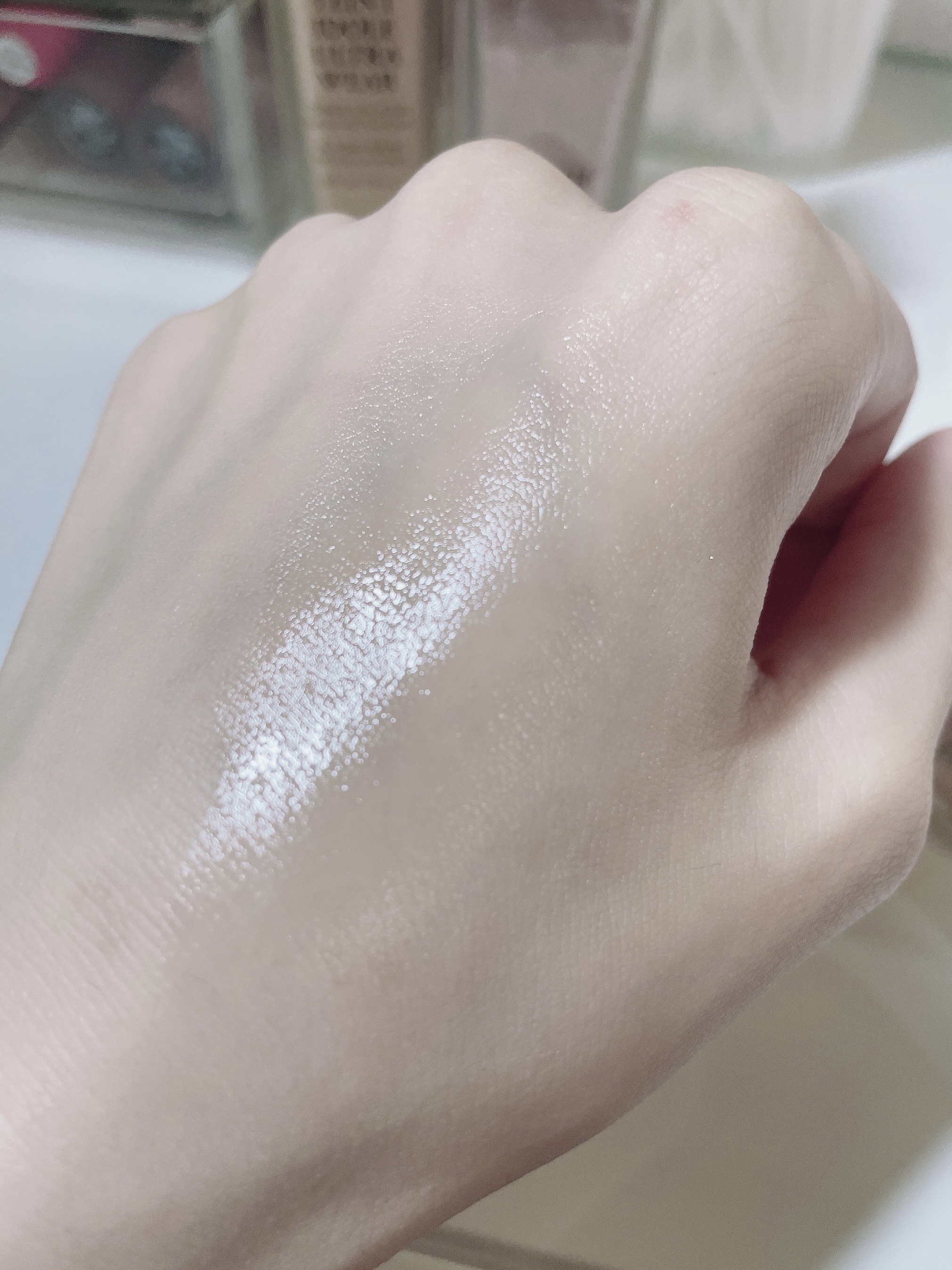 トゥルーディメンションラディアンスバーム TP001 クリア/hince/スティックハイライトを使ったクチコミ（3枚目）